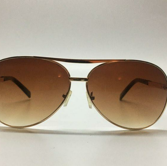 Louis Vuitton Attitude Pilote Gold Sunglasses - Picture 2 of 4